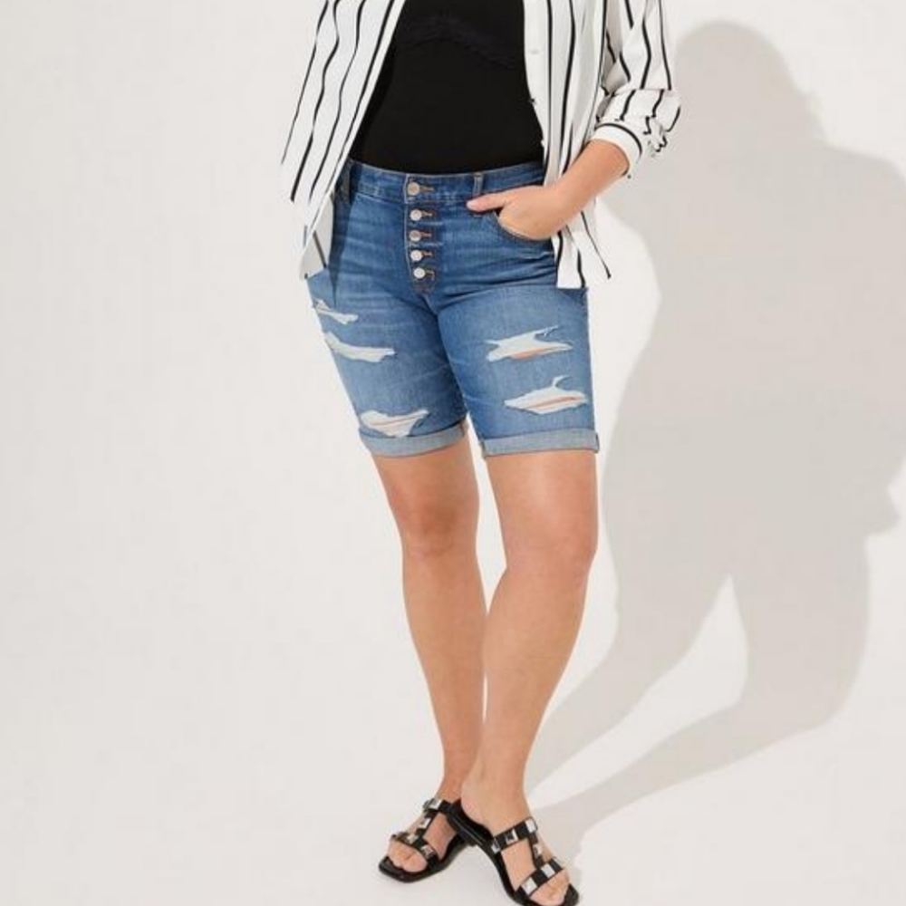 Torrid super stretch Bermuda shorts